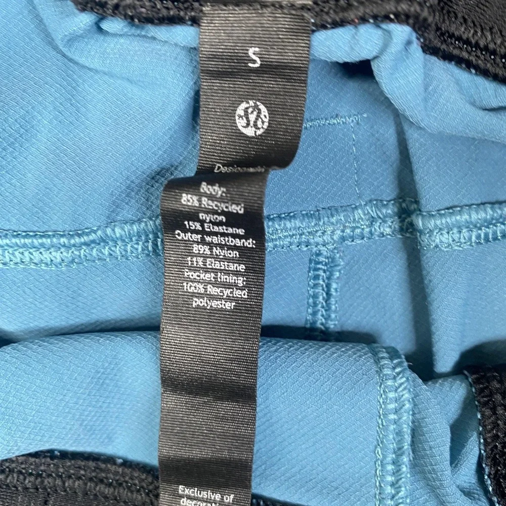 Lululemon License To Train LTT Shorts Mens Small Light Blue Zip Pockets Drawcord